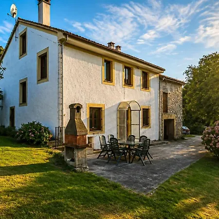 El Joyu Erias | Casa Con Jardin Vallado En Llanes Holiday home Vidiago