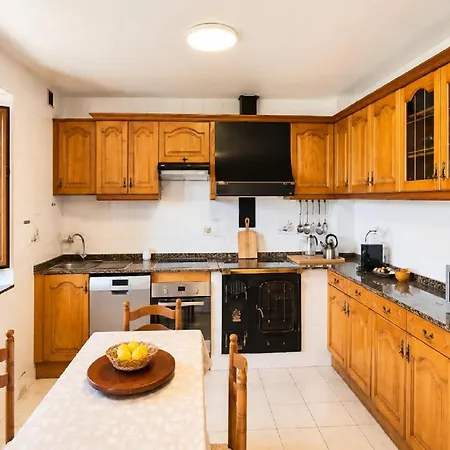 El Joyu Erias | Casa Con Jardin Vallado En Llanes *